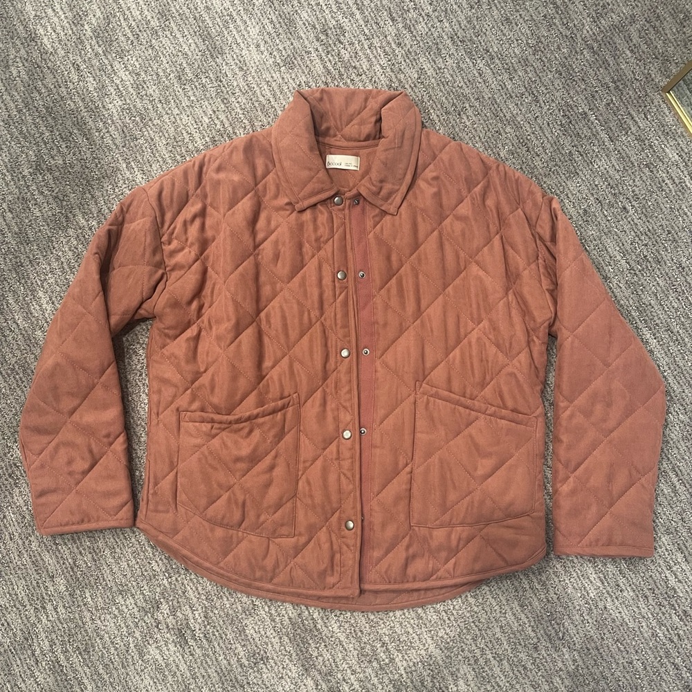 Mauve quilted light jacket top